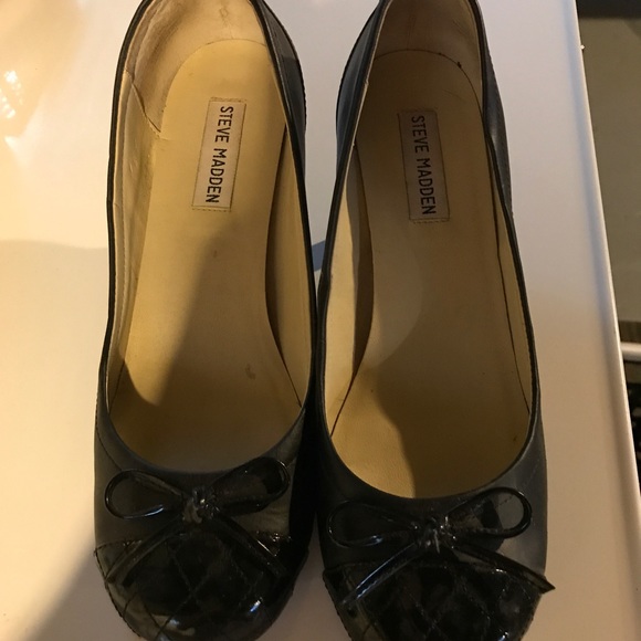 Pumps - Picture 2 of 4