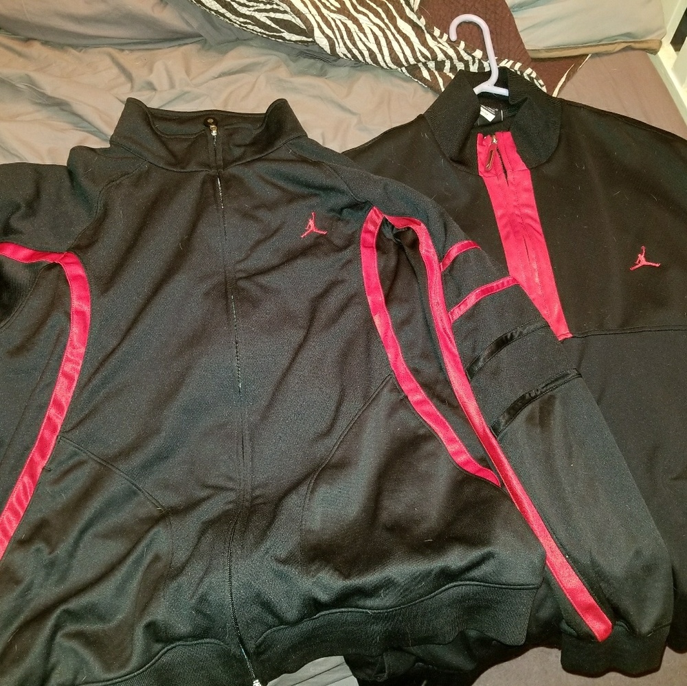 Air jordan track jackets size XL