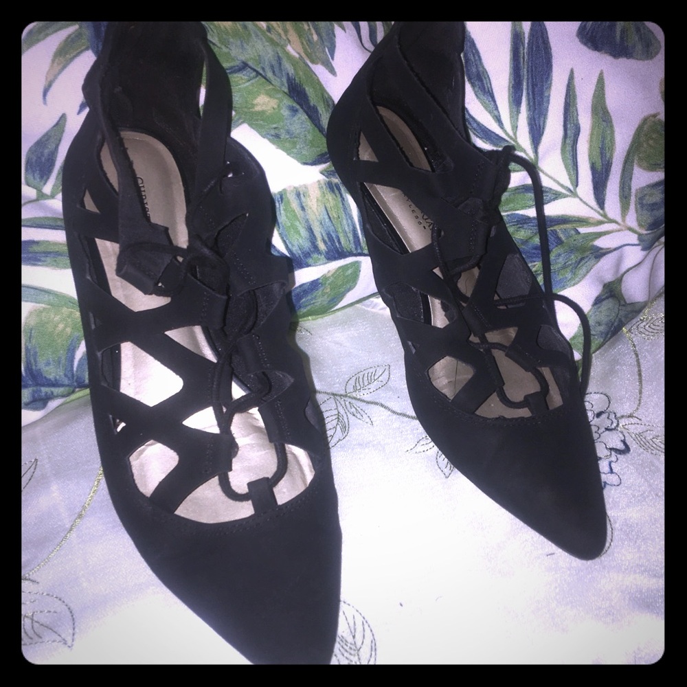 Stylish black flats