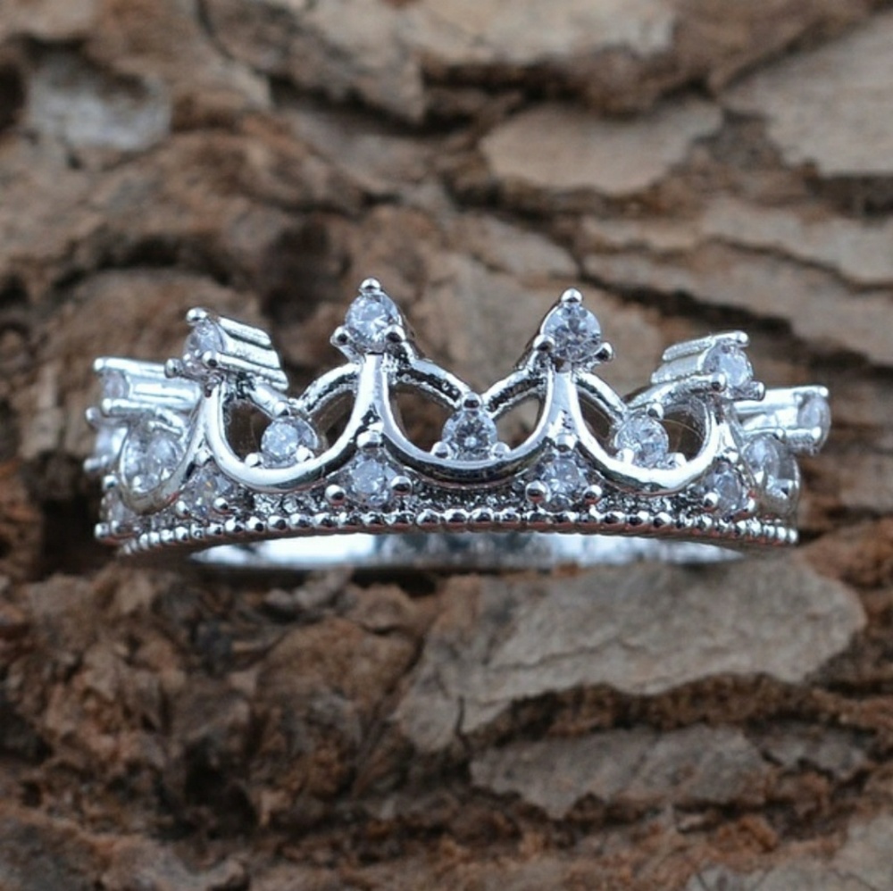 Crown ring
