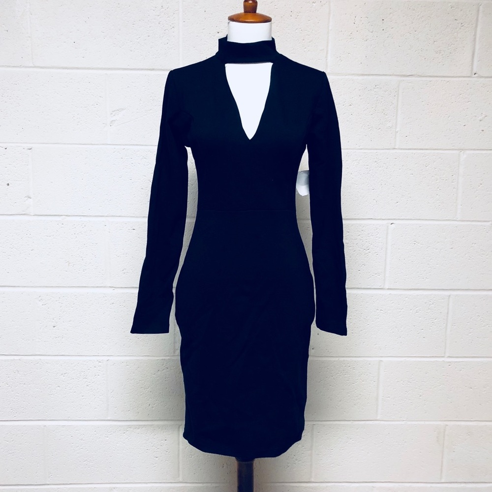 🎃 CLOSET CLEAR OUT Brand New Black Choker Dress