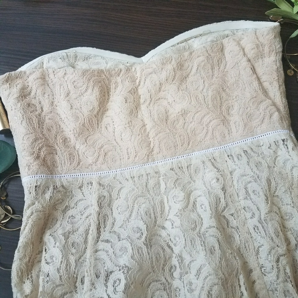 UO Kimchi Blue strapless lace dress - Picture 3 of 7