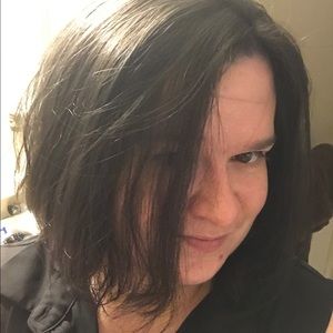 Meet your Posher, Cassie