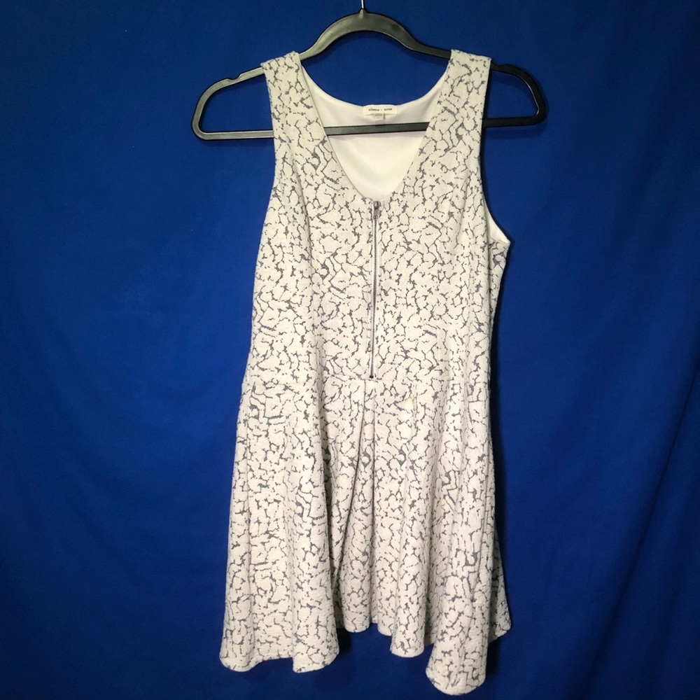 Silence and noise dress