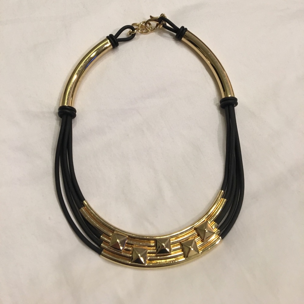 🎉💎 Zara Black and gold necklace 💎🎉