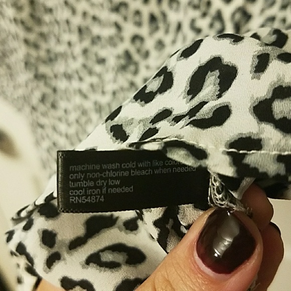DONATED - The Limited animal print blouse - Picture 3 of 3