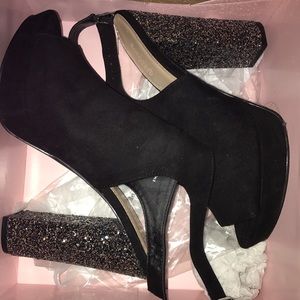 GLAM GIRL GLITTER HEELS