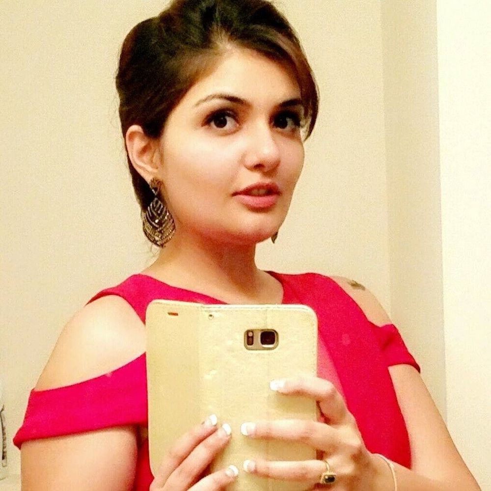 Meet your Posher, Aska