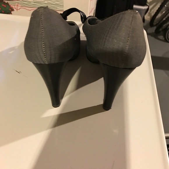 Heels - Picture 4 of 5