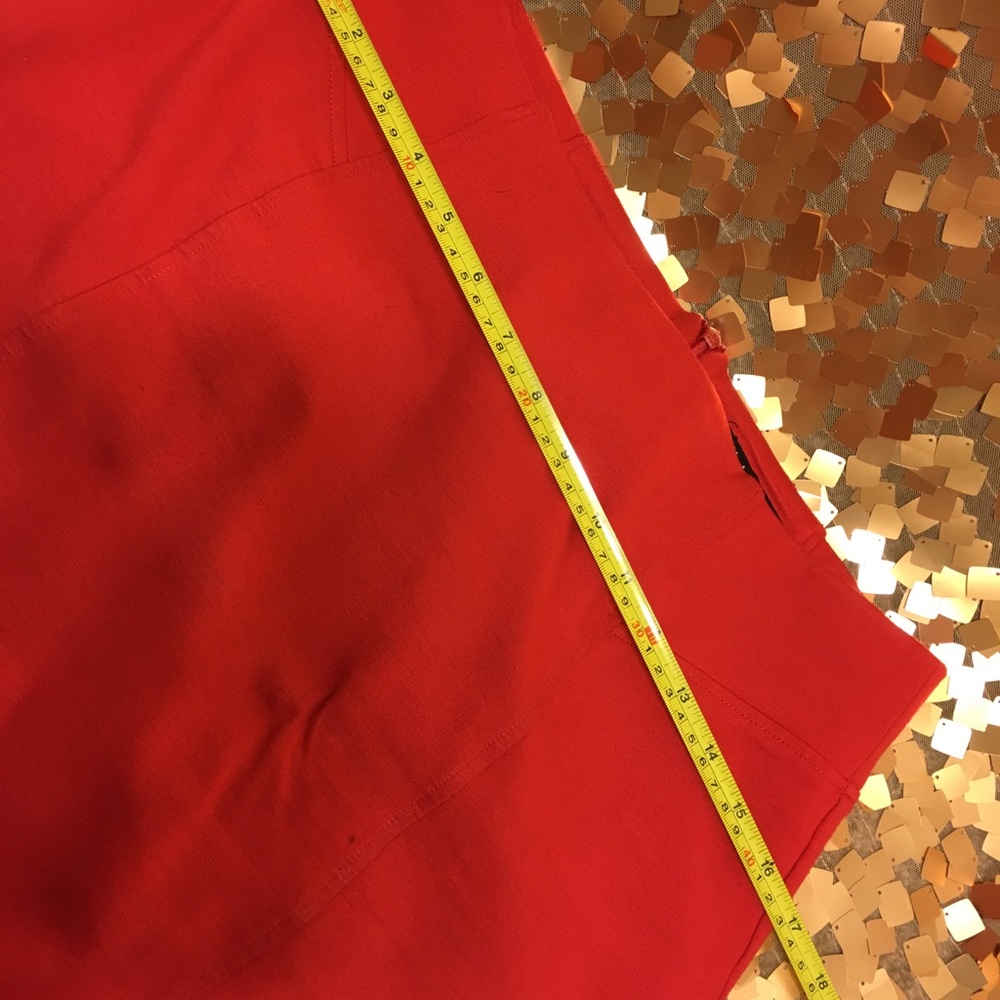 RED SHORT PENCIL SKIRT - Picture 5 of 6
