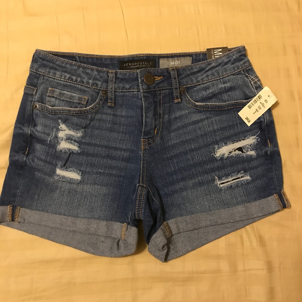 Aeropostale Midi Shorts. NWT