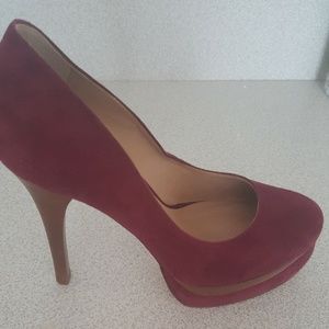Pour La Victoire Suede Pumps
