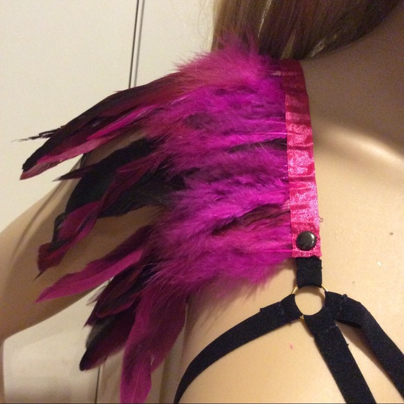 🌺 3PC: MAGENTA FEATHER BRA NECKLACE HAIR CLIP TRIBAL BURNINGMAN FESTIVAL EVENT - Picture 2 of 9