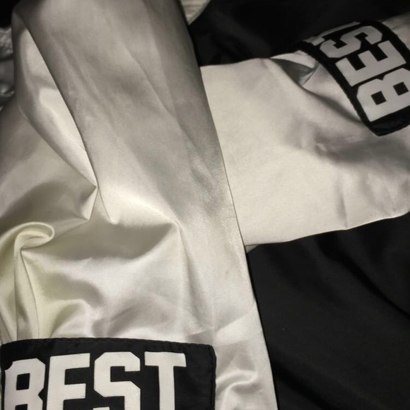 Breezy Excursion Reflective Jacket - Picture 4 of 6