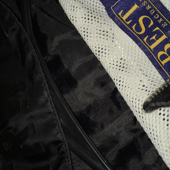 Breezy Excursion Reflective Jacket - Picture 6 of 6