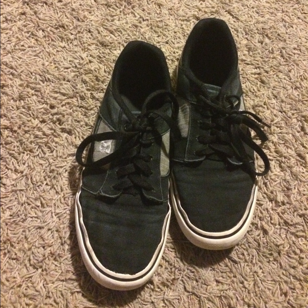Dc size 8 shoes
