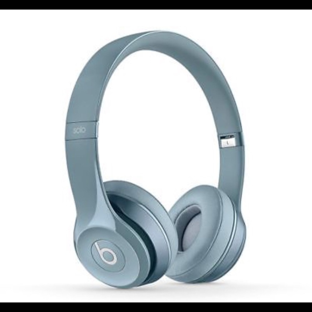 Beats Solo by Dre Gloss Grey Headphones w Case!