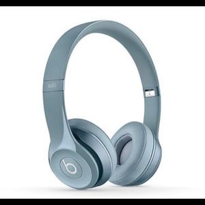 Beats Solo by Dre Gloss Grey Headphones w Case!