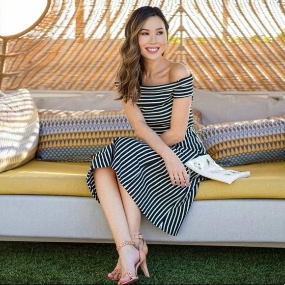 Banana Republic Dresses & Skirts - banana republic off the shoulder striped dress