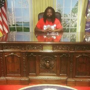 Meet your Posher, Cash