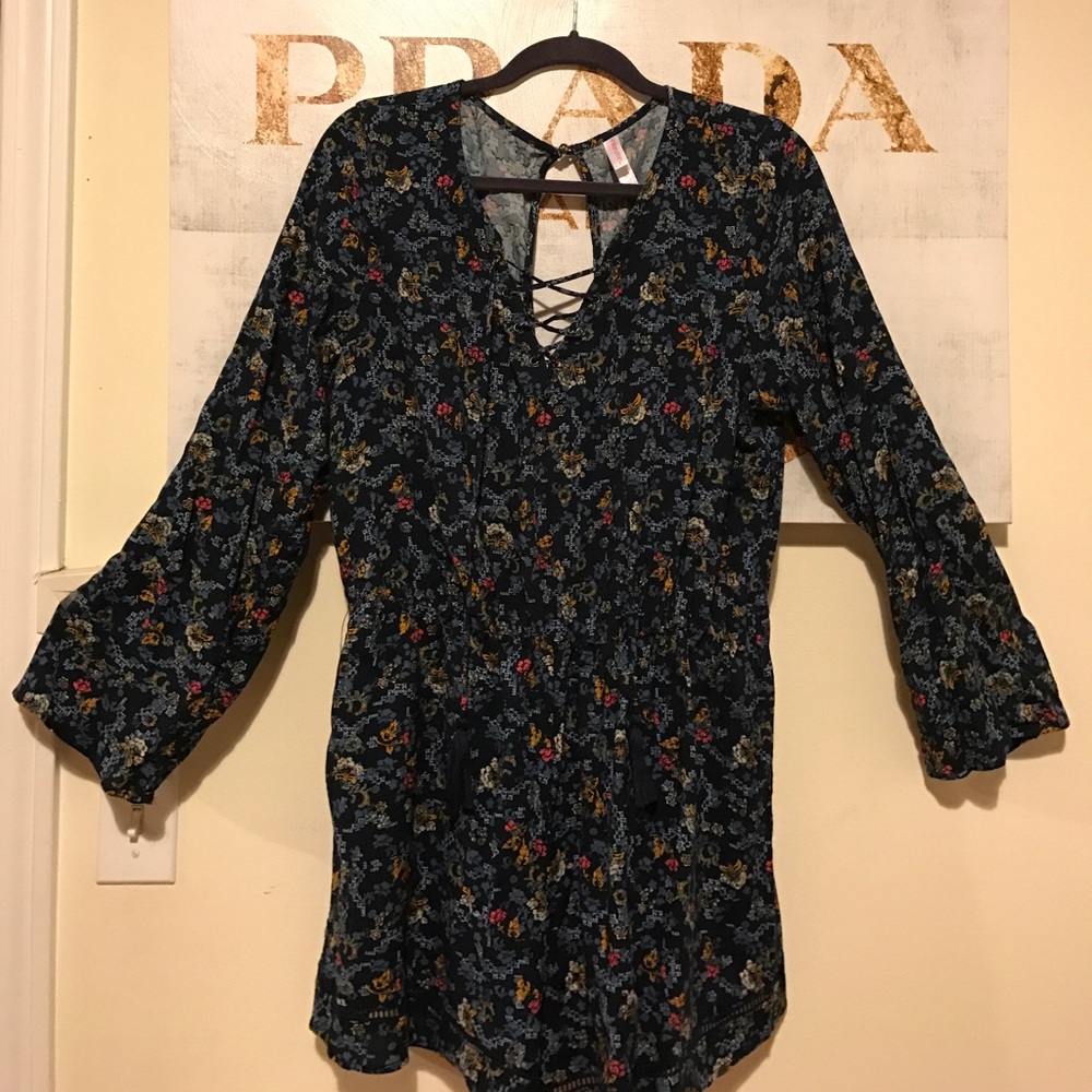 Bell sleeve floral romper