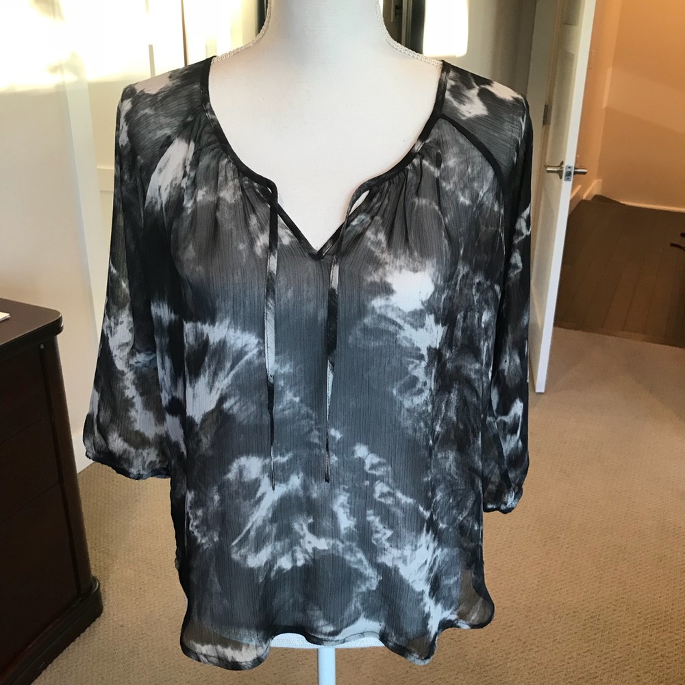 ❌SOLD❌ Express Black & White Sheer Blouse - Picture 2 of 7