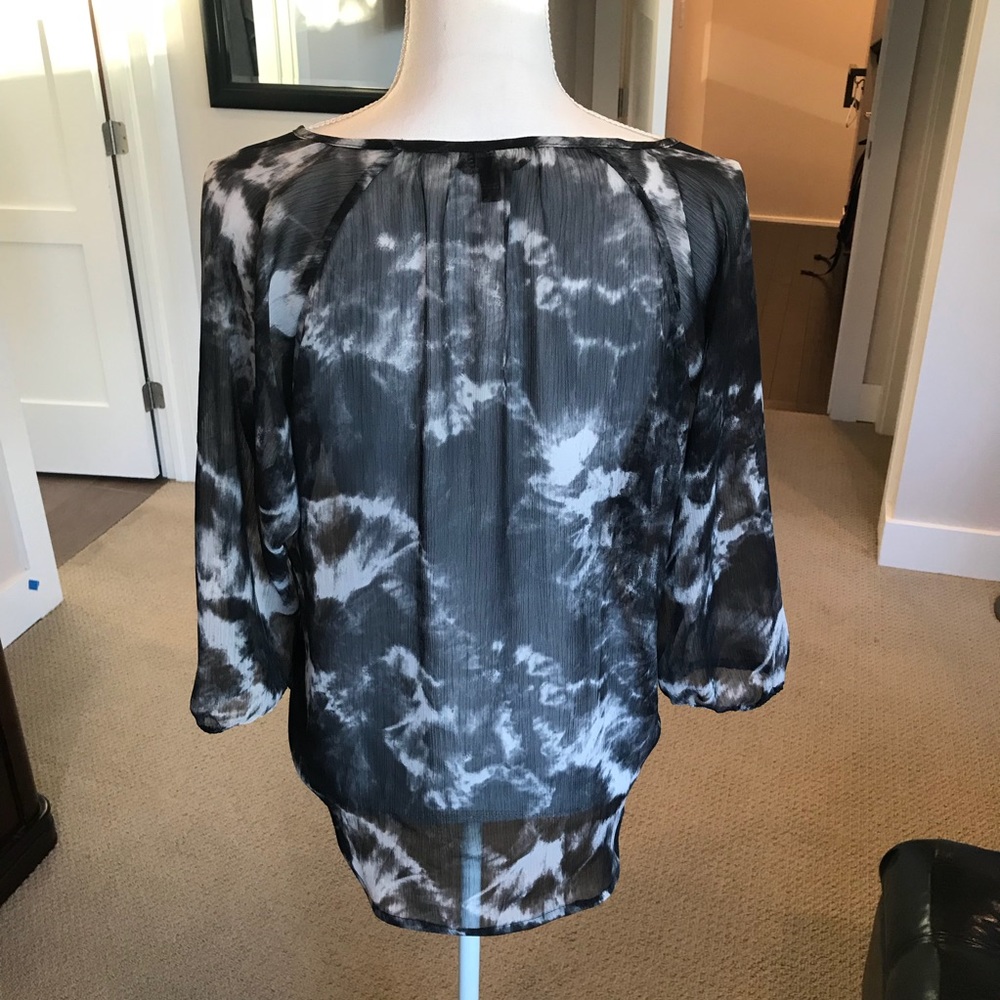 ❌SOLD❌ Express Black & White Sheer Blouse - Picture 5 of 7