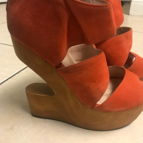 Shoes - Picture 2 of 4