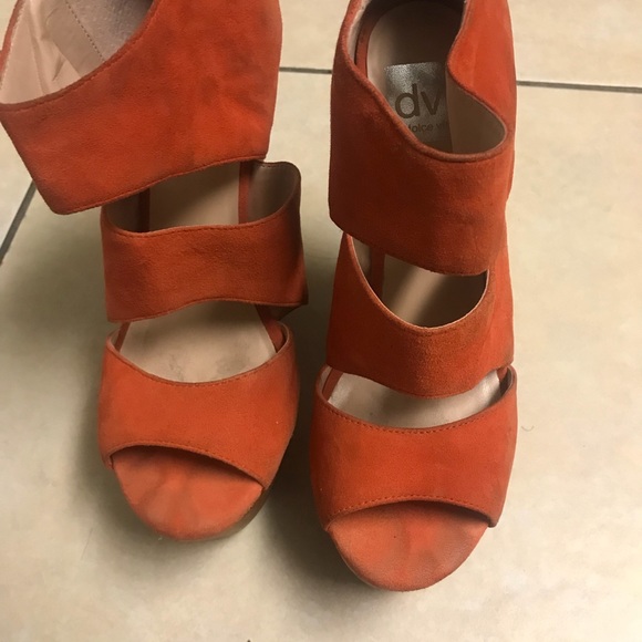 Shoes - Picture 3 of 4