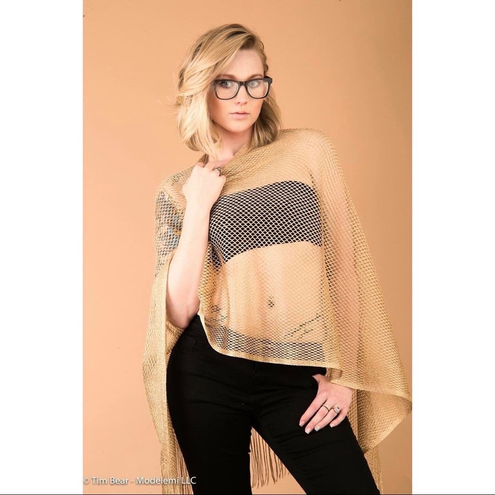 Poncho - Picture 2 of 4