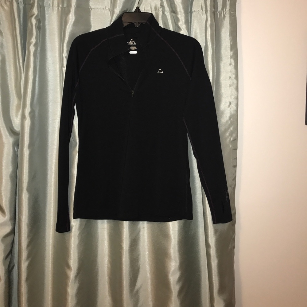 Sports top with a long sleeve 🚵‍♀️ 🏃