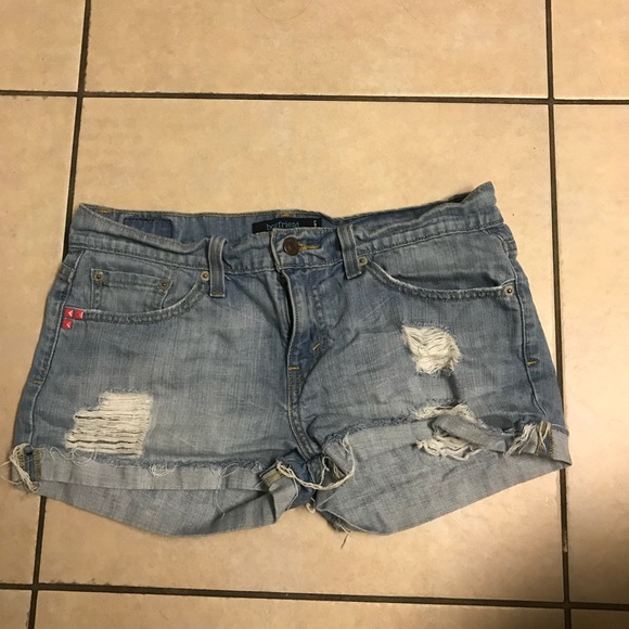 Shorts - Picture 2 of 3