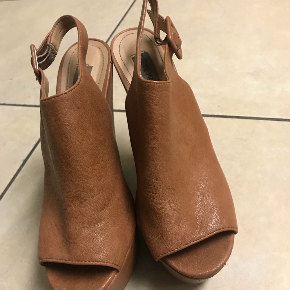 Shoes - Picture 3 of 4