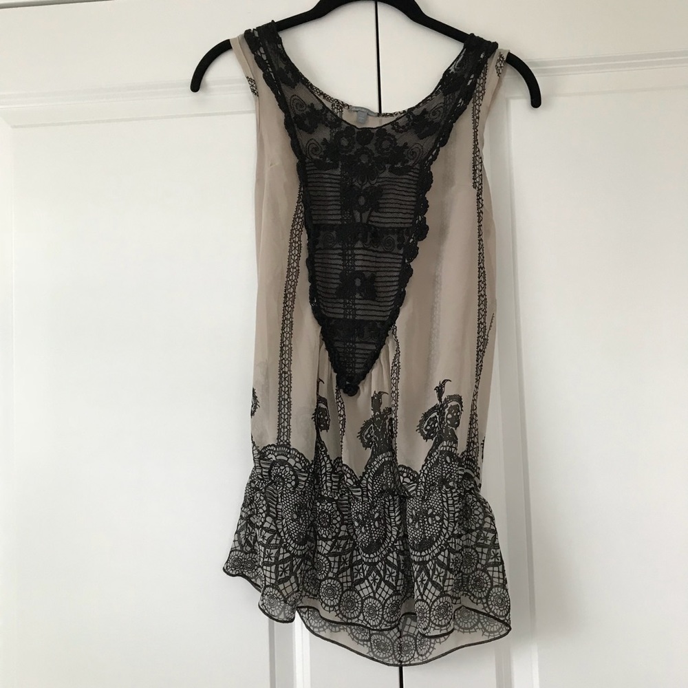 Cute print with crochet blouse