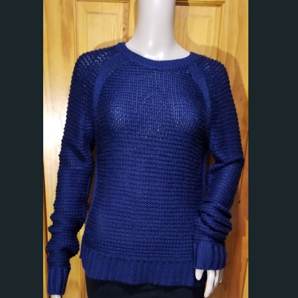 Banana Republic Navy Blue knit Sweater