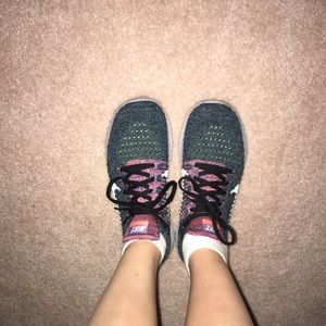 Nike Freerun Flyknit running shoes