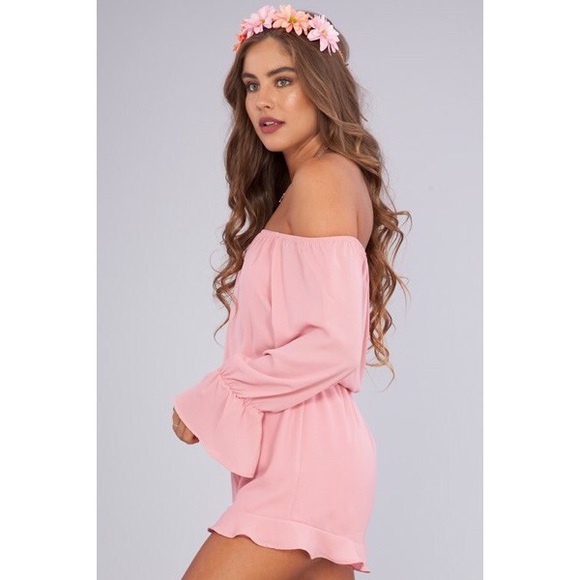 New S pink Off Shoulder ruffle Romper - Picture 2 of 5