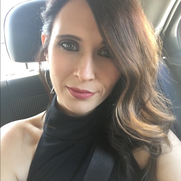 Meet your Posher, Clarissa - Picture 2 of 4