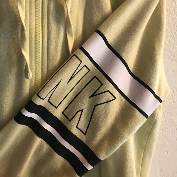 Victoria’s Secret PINK zip up jacket - Picture 2 of 5