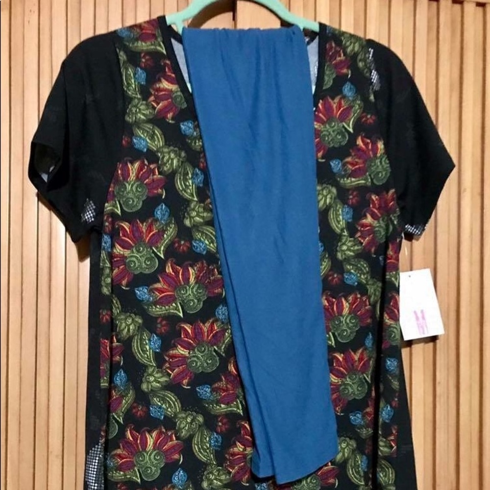 NWT Medium Classic T and OS Leggings