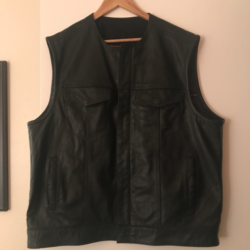 *NEW* Leather riding vest