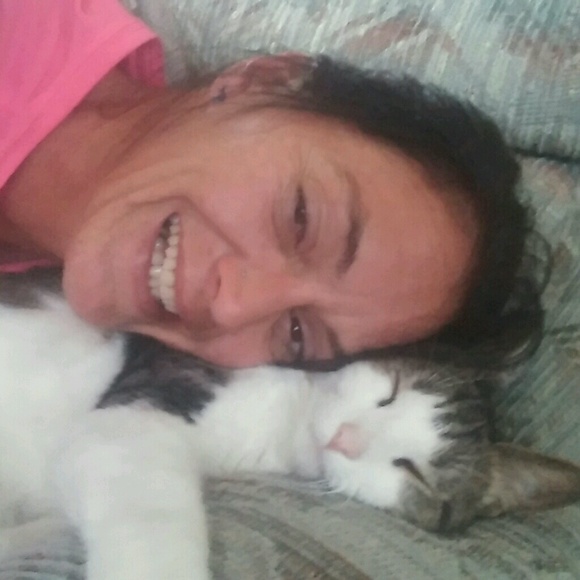 Meet your Posher, Tonya - Picture 1 of 1