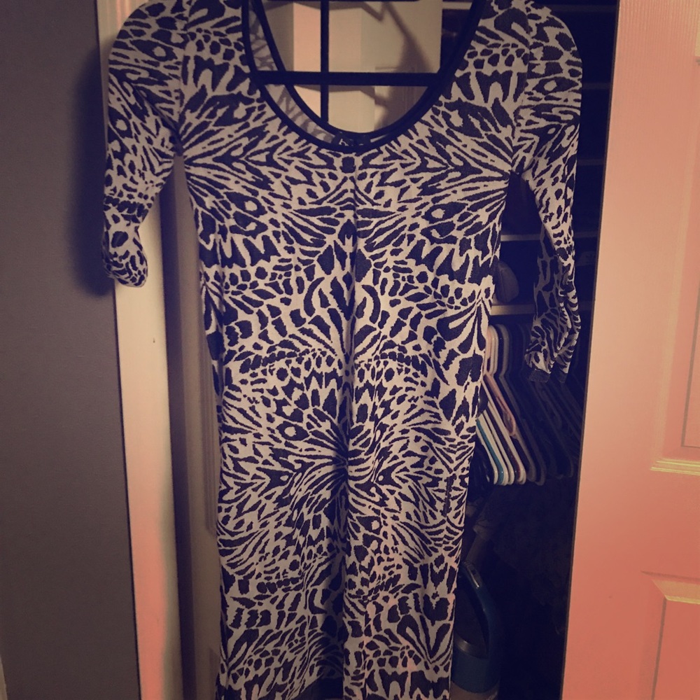 Bodycon medium/large animal print dresss Bebe
