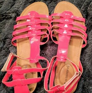 No Boundaries Bright Pink Gladiator Sandals Size 8
