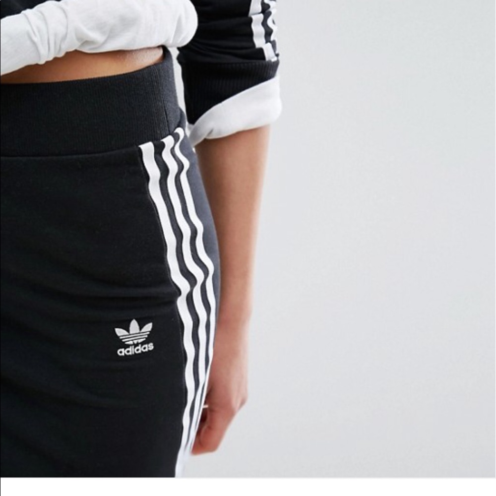 Adidas Mini Skirt [1DayBeforeRelist] - Picture 4 of 5