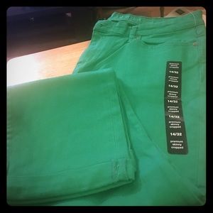 Green Premium skinny cropped pants