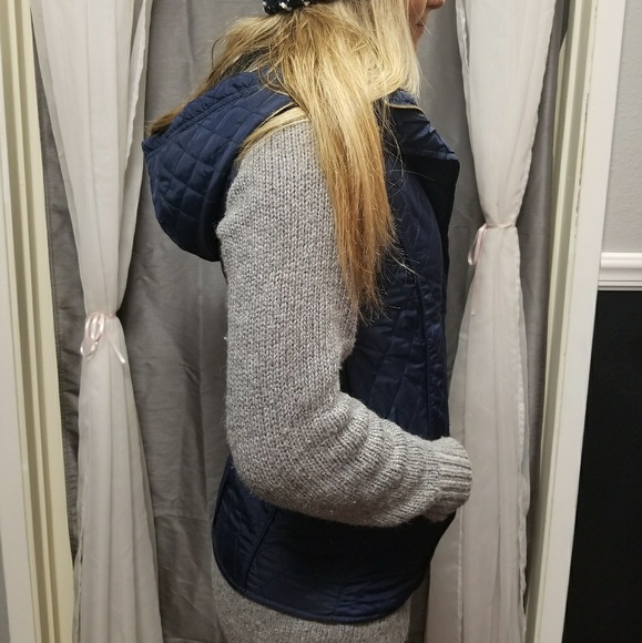 Blue quilted fur-lined vest - Picture 3 of 6