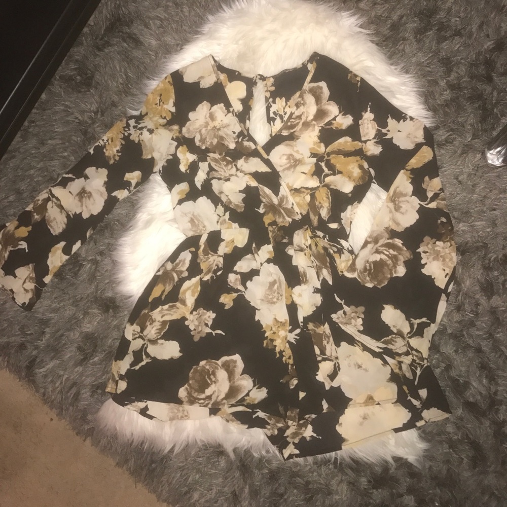 Floral Romper *Brand New* Size L