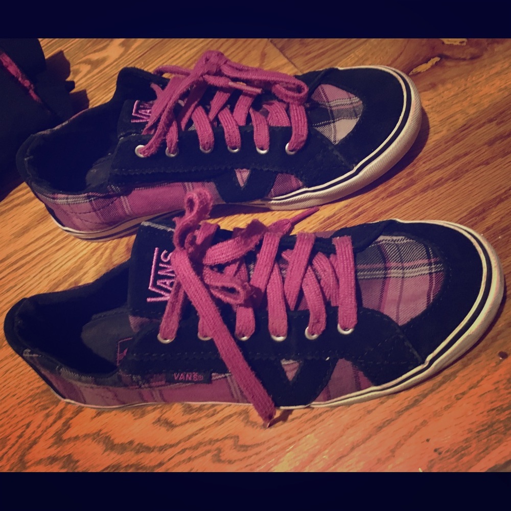 Vans plaid and purple tennis shoes