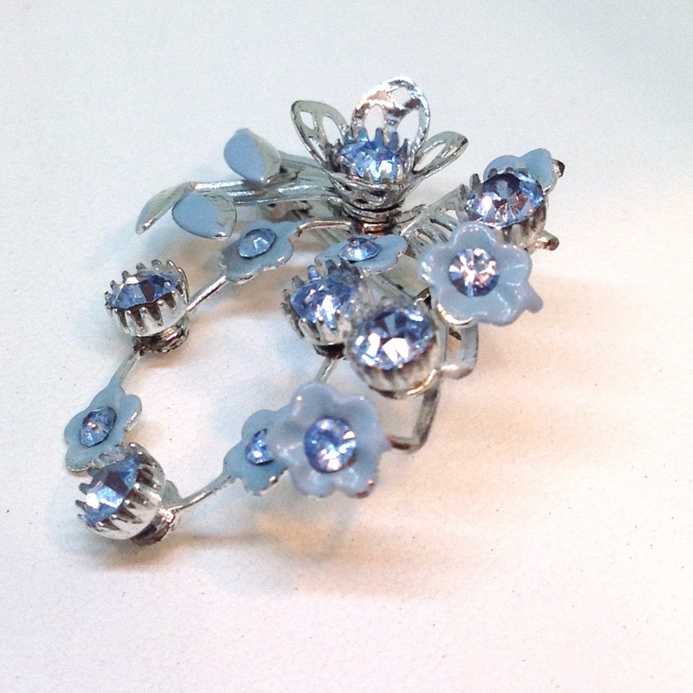 Bow Pin Brooch Silver tone w/Brilliant Blue Stones